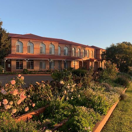 Heritage Motor Inn Goulburn Eksteriør billede