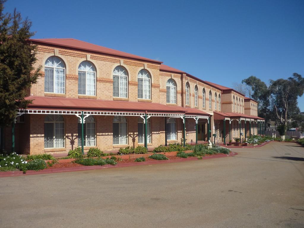 Heritage Motor Inn Goulburn Eksteriør billede